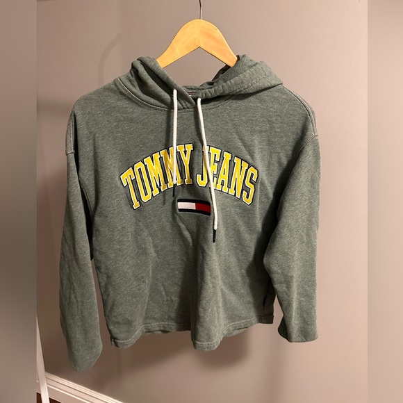 🤍5 for $50🤍 Tommy Jeans cropped sweater - Picture 1 of 3